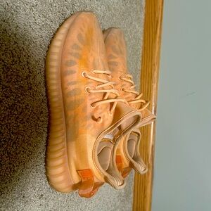 Yeezy Boost 350 V2 - Mono Clay